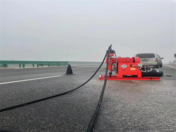 富民马路路基路面开裂下沉注浆加固灌浆